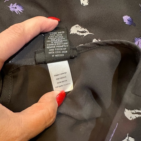 Torrid Size 00 XL 0X Grey & Purple Feather Chiffon Blouse  #94785 - Picture 9 of 13
